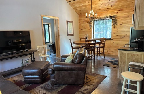 Hayward Cabina | The Cabin at Tamarack Trails