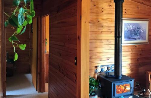 Lunawanna Casa | The Cabin By the Sea - Cosy Waterfront Getaway