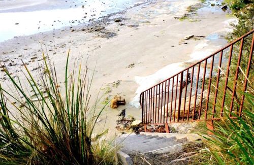 Lunawanna Casa | The Cabin By the Sea - Cosy Waterfront Getaway