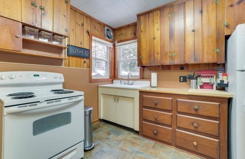 Higgins Lake Cabina | The Cabin for Family Time, Fireside Nights, and Lake Days