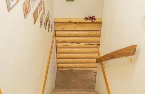 Fairbanks Casa | The Cabin in the Woods 2 森林小屋 2