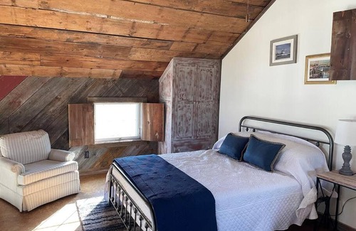 Kewaunee Casa | The Cabin on the Glen Innish Farm