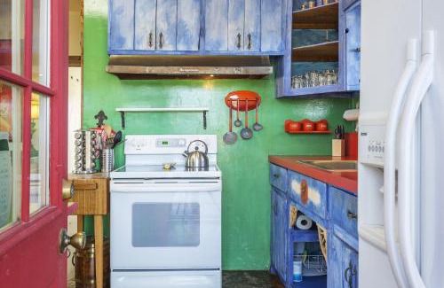 Joshua Tree Casa | The Cabin Under the Stars - Hot Tub, BBQ and a Firepit cabin