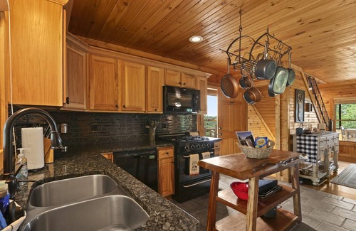 Purlear Cabina | "The Cabin": Views, Fire Pit, High Speed WiFi
