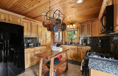Purlear Cabina | "The Cabin": Views, Fire Pit, High Speed WiFi