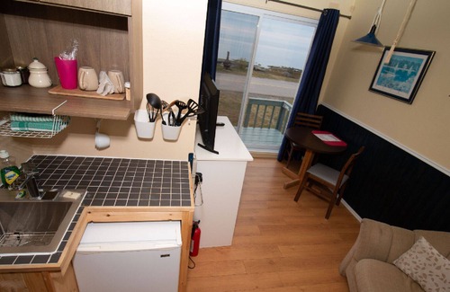 Pointe-au-Pere Chalet De Esquí | The Cabines du Phare are located in Rimouski by the sea. They are composed of te
