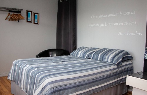 Pointe-au-Pere Chalet De Esquí | The Cabines du Phare are located in Rimouski by the sea. They are composed of te