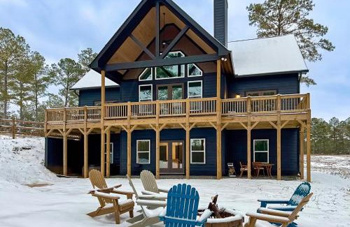 Ellijay Casa | The Cabins at Mountain Peak Retreat with Game Rooms