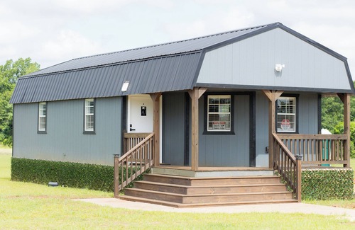 Blakely Cabina | The Cabins on Rockmine 3bedroom Modern Chic Cabin in peaceful Blakely GA WiFi AC