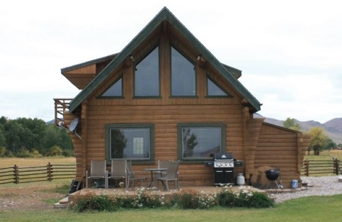 Melrose Cabina | The Caddis House- Big Hole River