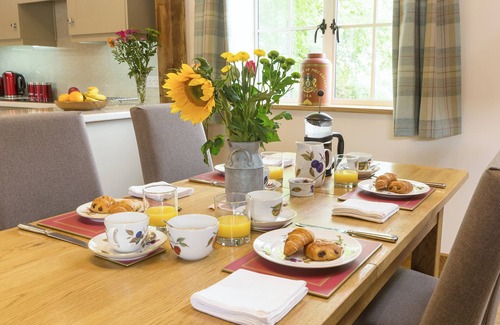 Bushton Cabaña | Alojamiento de 2 habitaciones en Royal Wootton Bassett