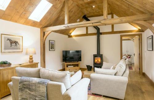 Bushton Casa | The Calf Shed-Ukc2113