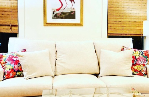 Mid City South Cabaña | The Capitol Cottage -perfect for any stay in Baton Rouge! 2BR location location