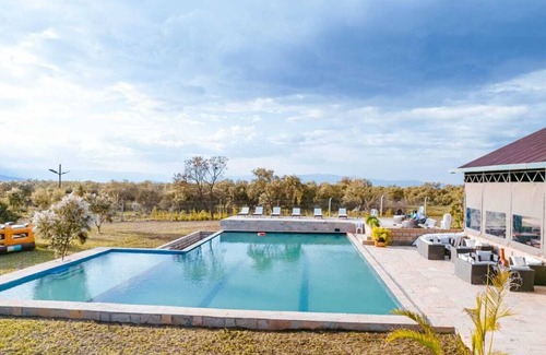 Naivasha Cabaña | THE CAPTAIN JAMES CAMP : Charming cottage in Naivasha with AC and WiFi