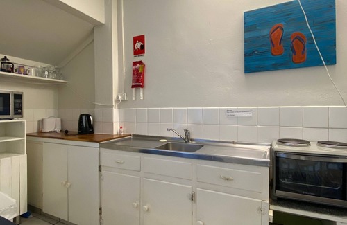 Arcadia Apartamento | The Captain's Manor on Cook 8 - Compact, affordable and just minutes to Alma Bay