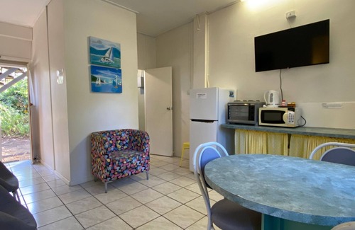 Arcadia Apartamento | The Captain's Manor on Cook 9 - Compact, affordable and just minutes to Alma Bay