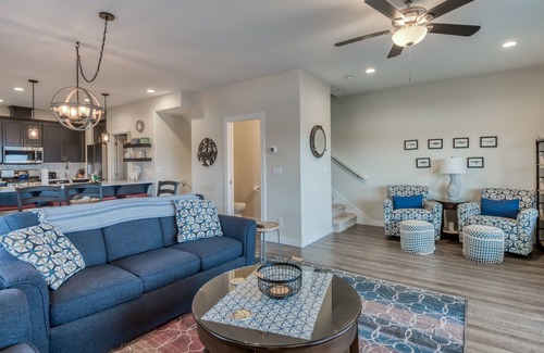 Depoe Bay Casa | The Captains Lookout Sleeps 6, Hot Tub, Pet Friendly, Ocean View
