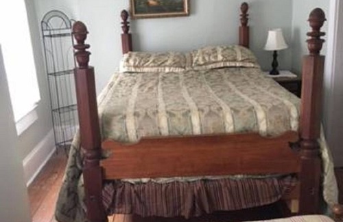 Towanda Cama Y Desayuno | The Carl at Victorian Charm Inn