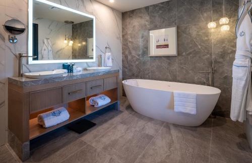 Queenstown City Centre Hotel | The Carlin Boutique Hotel