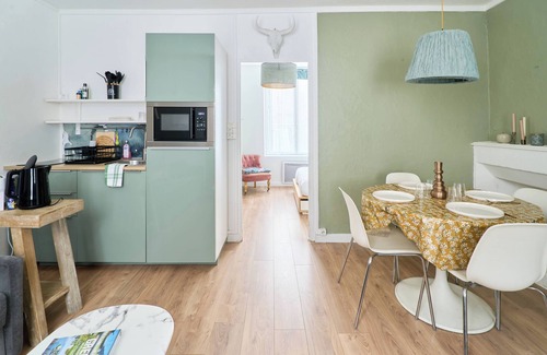 Decre-Cathedrale Apartamento | The Carmes lodge in the heart of Nantes WIFI