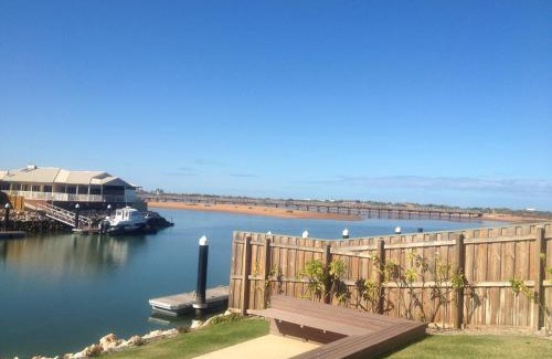 Brockman Casa | The Carnarvon Luxury Canal Home