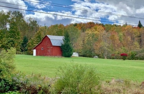 Center Moreland Casa | The Carriage House