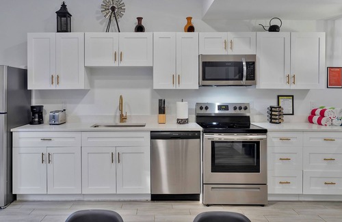 Wynwood Art District Casa | The Carter - A Rustic Pool House