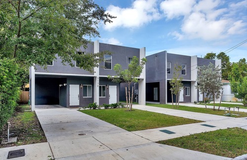 Wynwood Art District Casa | The Carter - A Rustic Pool House