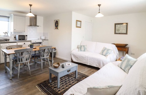 Weybread Casa | THE CARTLODGE, pet friendly, character holiday cottage in Harleston