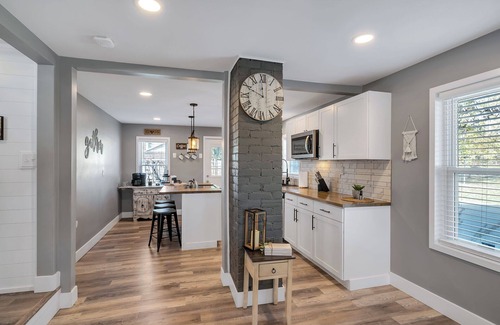 Kings Mills Casa | The Cartridge House - Sleeps 16 - Kings Island, Great Wolf, Spooky Nook & More