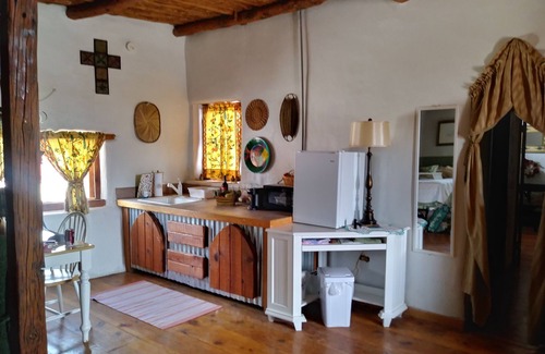 Garfield Casa | La Casita en la iglesia de San Francisco de Sales, Hatch, NM - Experimenta la historia