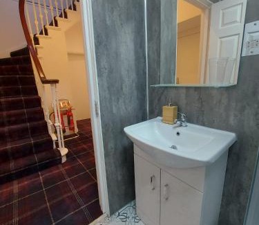 Kirkmichael Hotel | The Cassillis Hotel - Self check-in