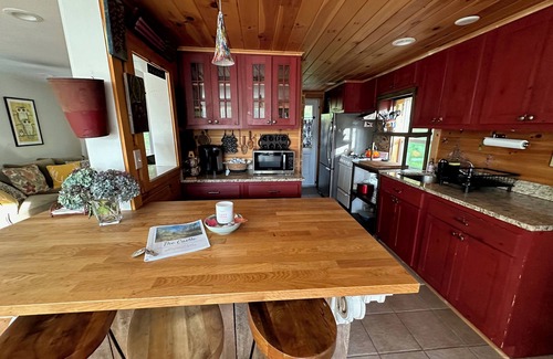 Wardsboro Casa | The Castle: Charming 2-bedroom house in Wardsboro