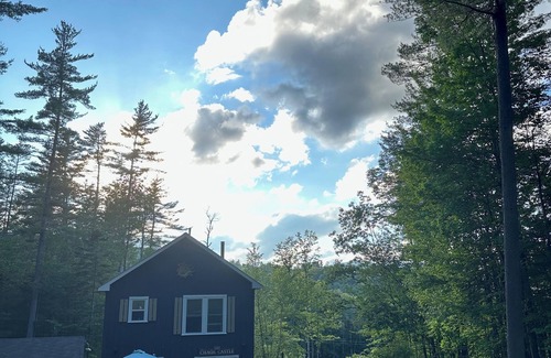 Wardsboro Casa | The Castle: Charming 2-bedroom house in Wardsboro
