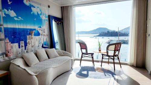 Yeosu Apartamento | The castle ocean suite