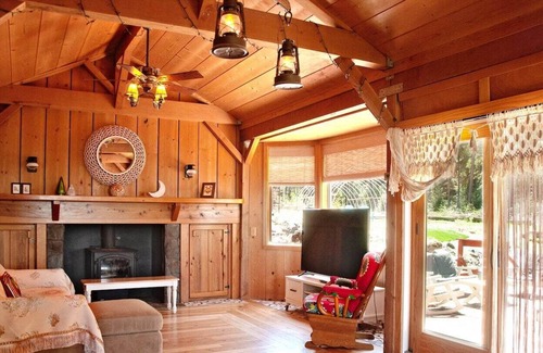 Nevada City Chalet De Esquí | The Castle on The Ridge, Luxury Off-Grid Experience