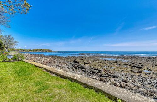 York Beach Casa | The Castle Rock and Sea Belle