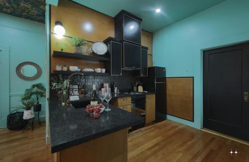 Downtown El Paso Apartamento | The Cat's Meow Apt1 Cozy Historic Sunset Heights