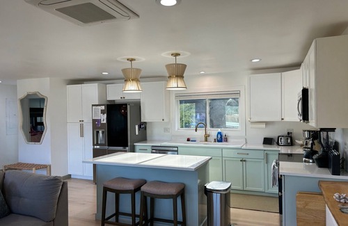 Garibaldi Casa | The Catch; relax in this stylish cozy home with views of the mountains & bay!