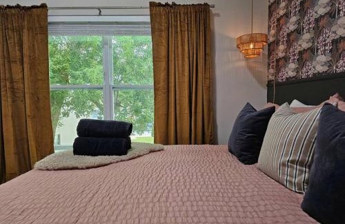 Lake Davis - Greenwood Apartamento | The Catherine - 1 mile to downtown - 2 King beds - Sleeps 5
