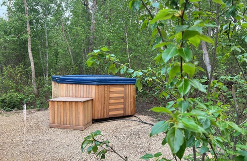 Sherwood Park Cabina | The Cattage - 17 Acres