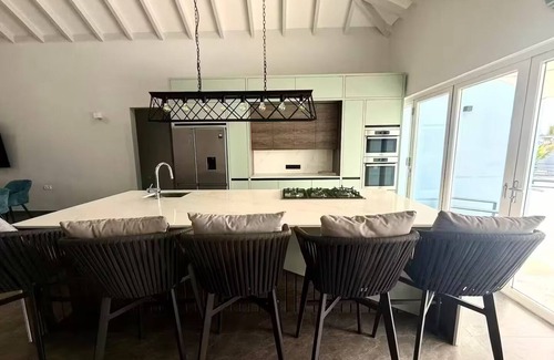 Lagun Casa | The Cave Beach House