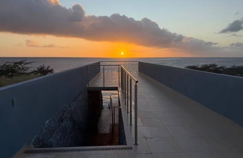 Lagun Casa | The Cave Beach House