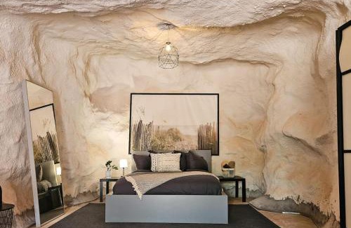 Moab Otro | The Caves at Moab - At Private Riverside Ranch