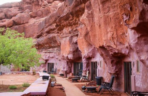 Moab Otro | The Caves at Moab - At Private Riverside Ranch