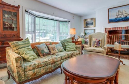 Vineyard Haven Casa | The CAVU Mansion on Bellevue