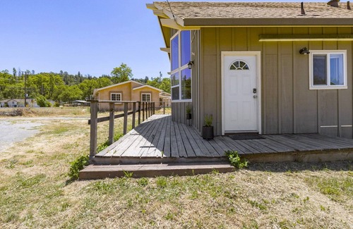 Soulsbyville Casa | The Caylor Chalet