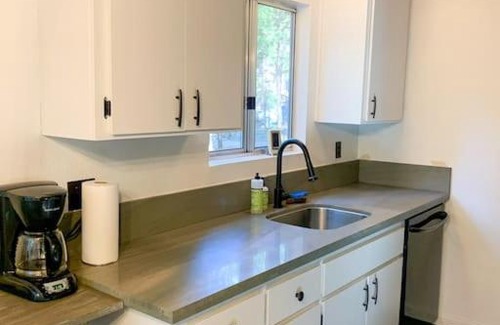 Arnold Chalet De Esquí | The Cedar Loft - Pet and Family Friendly - BBQ/Pool/Fire Pit