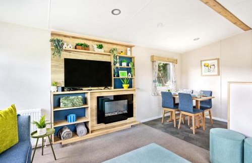 Knaresborough Otro | The Celestial Cabin