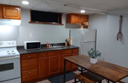 Silver Lake Apartamento | The Cellar-Suite at Silver LakeNEW 1-Bed APT